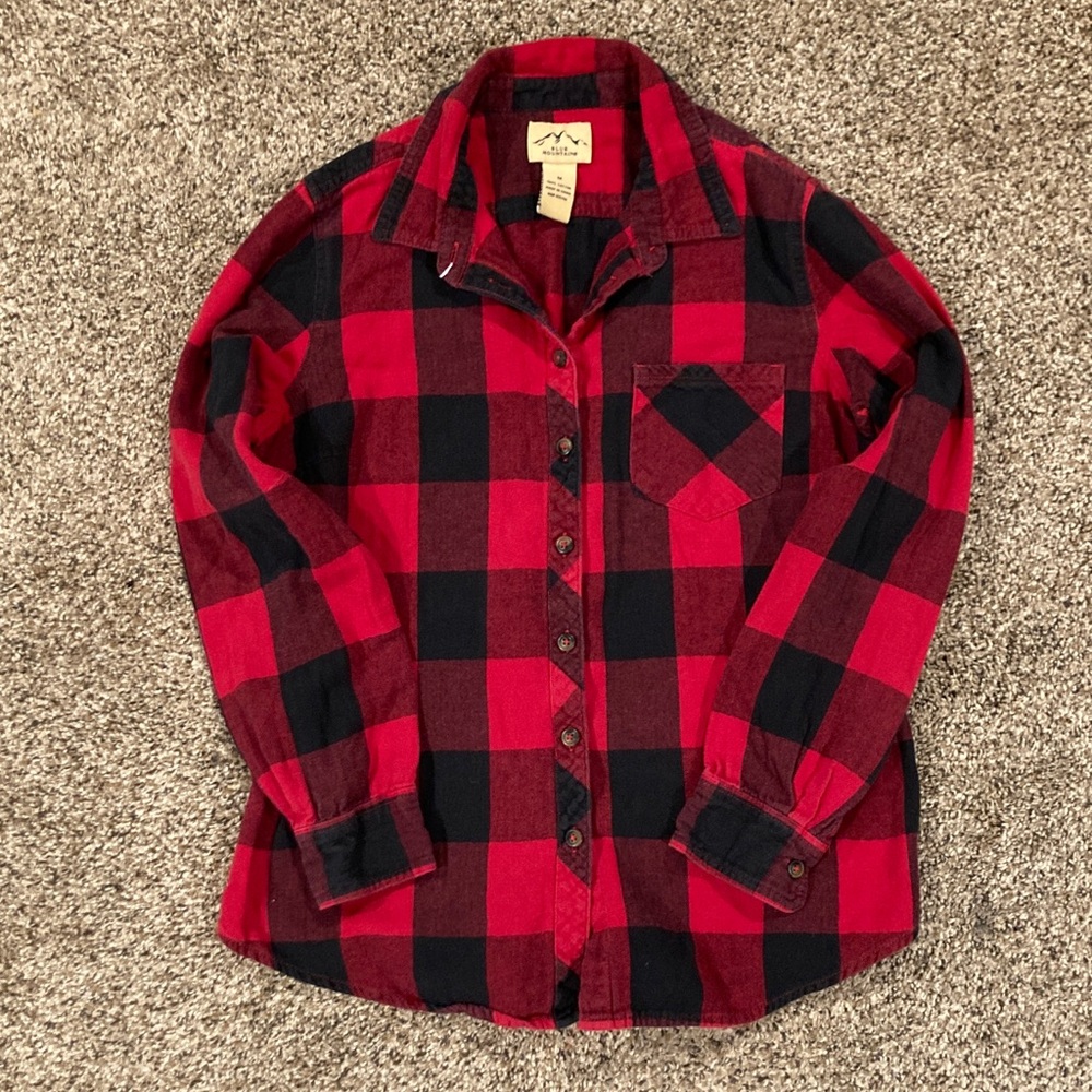 Blue Mountain - Red & Black Women’s Plaid Button-Up Shirt